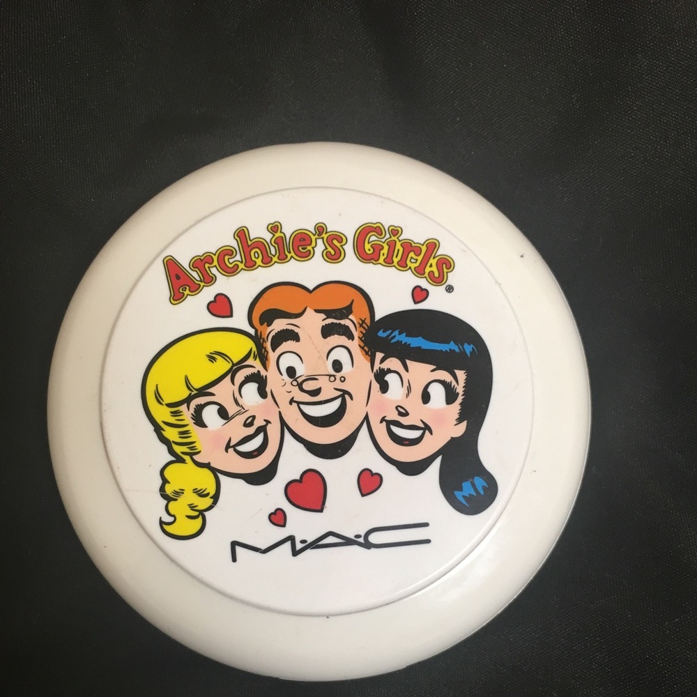 Mac Flatter Me: Betty and Veronica Collection